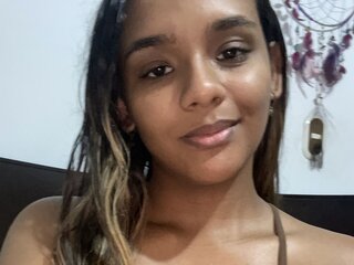 BellaDaviz webcam