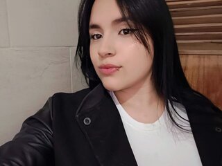 ElizabethWinster livejasmin
